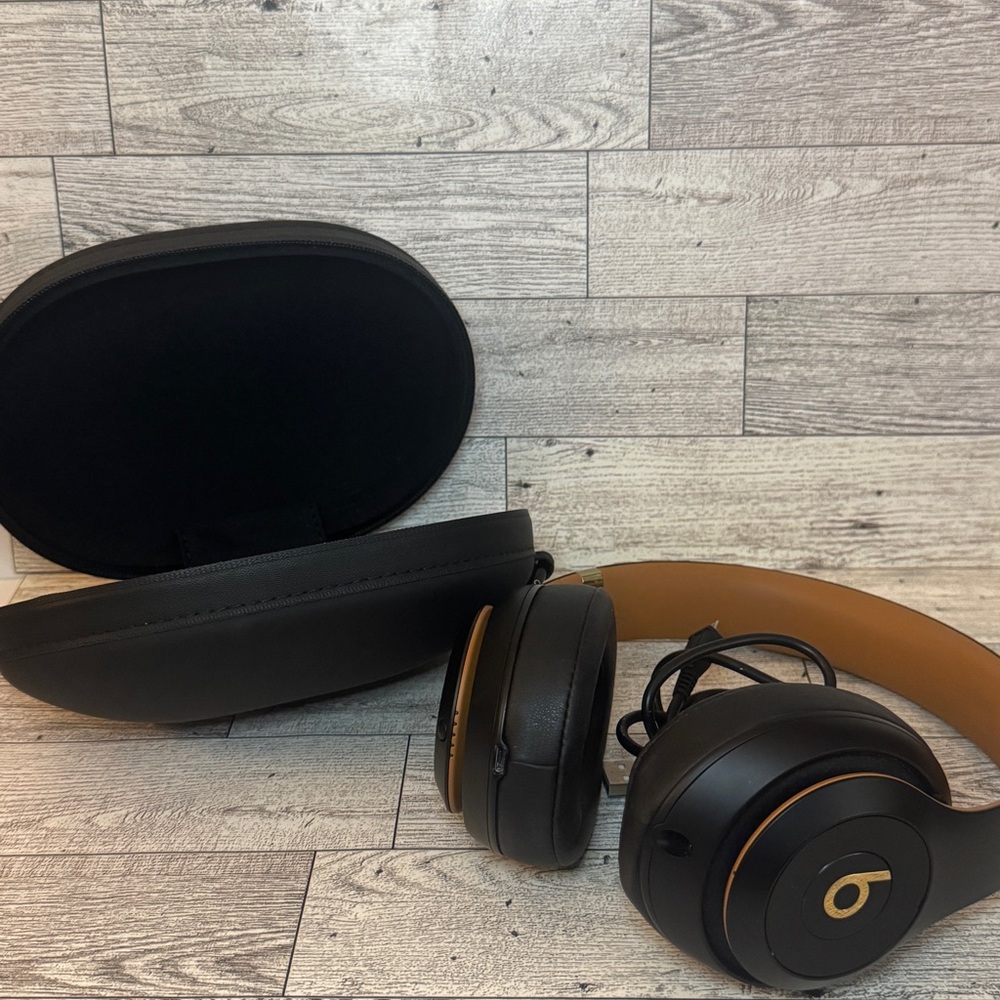 Beats by Dr. Dre Studio3 Wireless Headphones